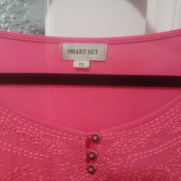 Pink Flowy Top - Picture 4 of 4